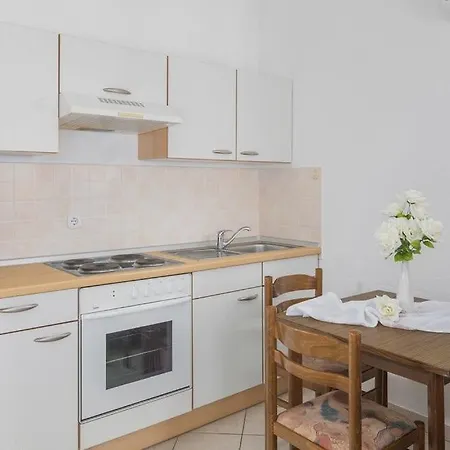 Family-friendly With Swimming Pool Valkarin, - 24238 公寓